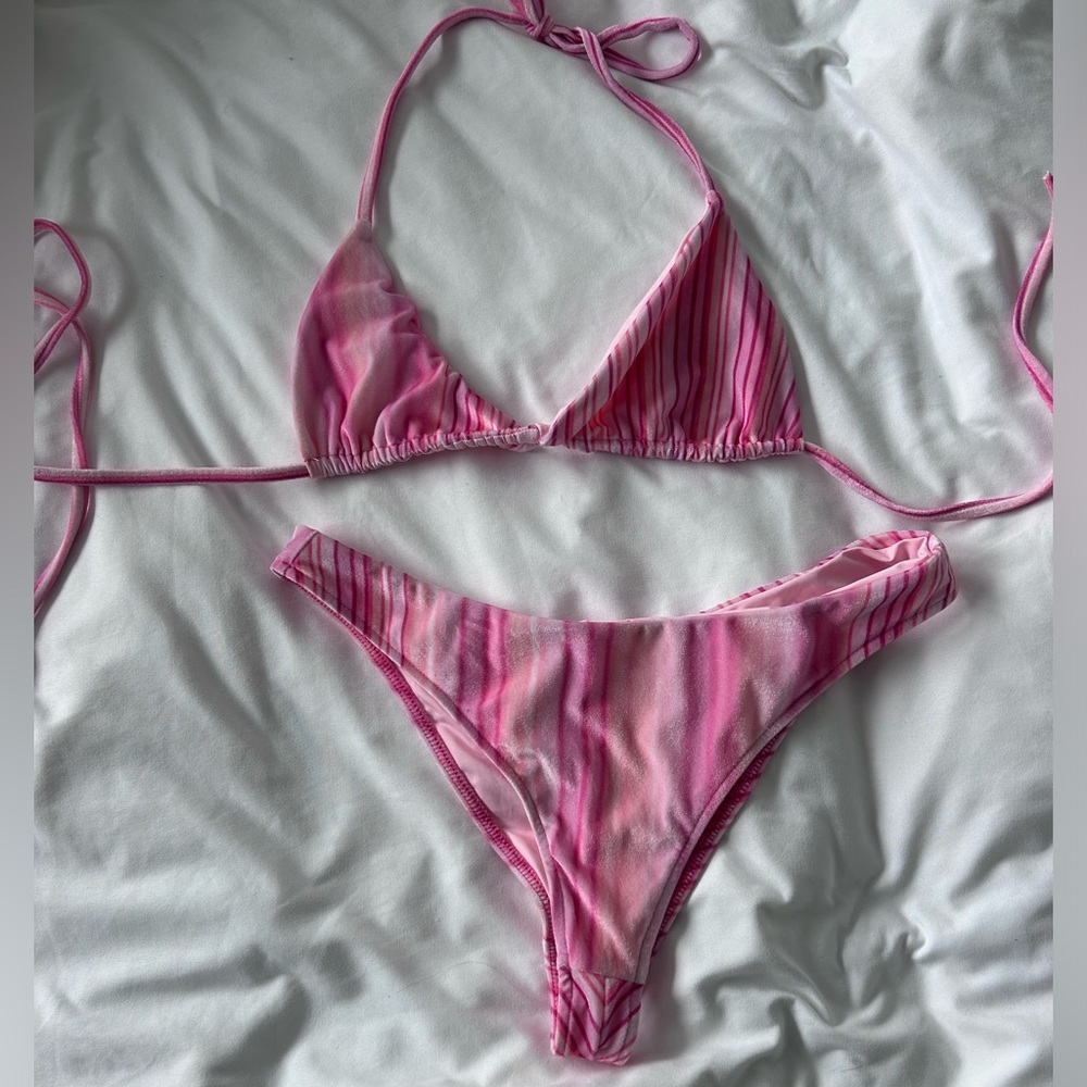 Frankies’s bikinis pink set